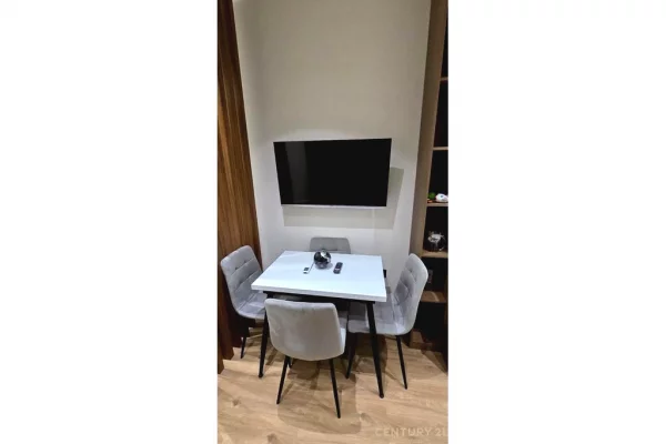 Appartamento in affitto a Tirana 1+1, Arredato