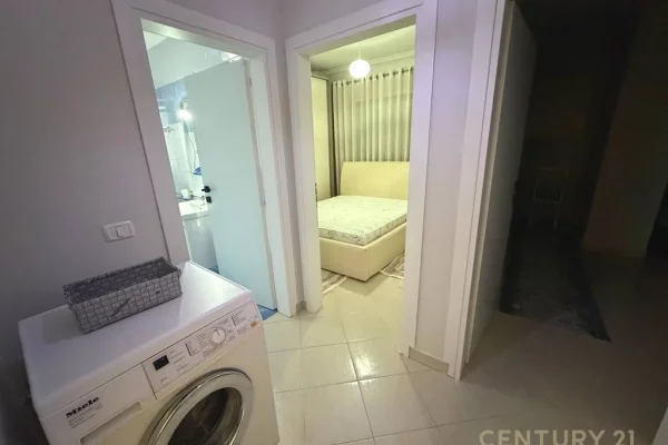 Appartamento in affitto a Tirana 2+1, Arredato