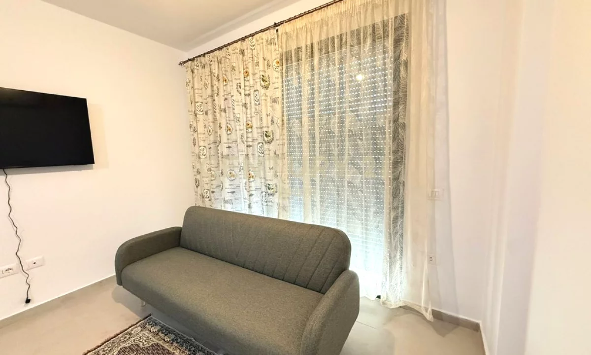 Shtepi me qera Apartament ne Tirane, 1+1, Mobilimi E mobiluar, Pagesa 600  Euro.