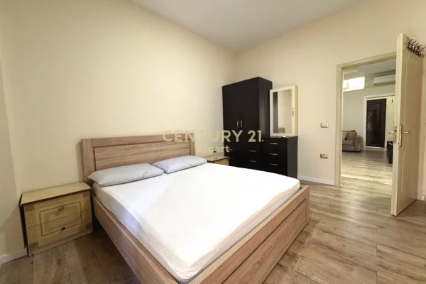 Appartamento in affitto a Tirana 2+1, Arredato