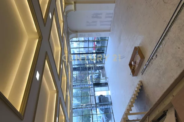 Ambient Komercial me Qira – Casa Italia 7,000 Euro /Muaj