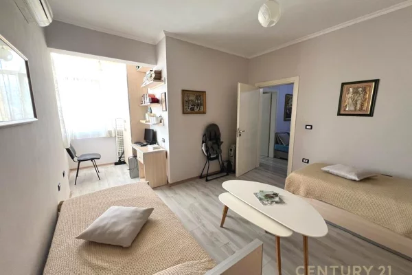 Appartamento in affitto a Tirana 2+1, Arredato