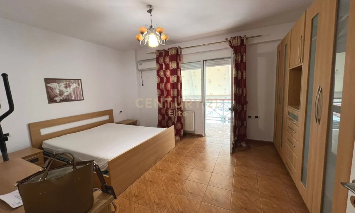 Appartamento in affitto a Tirana 3+1, Arredato