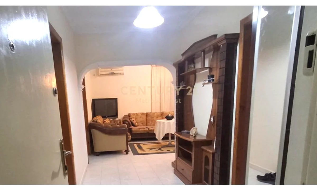 Appartamento in affitto a Tirana 2+1, Arredato