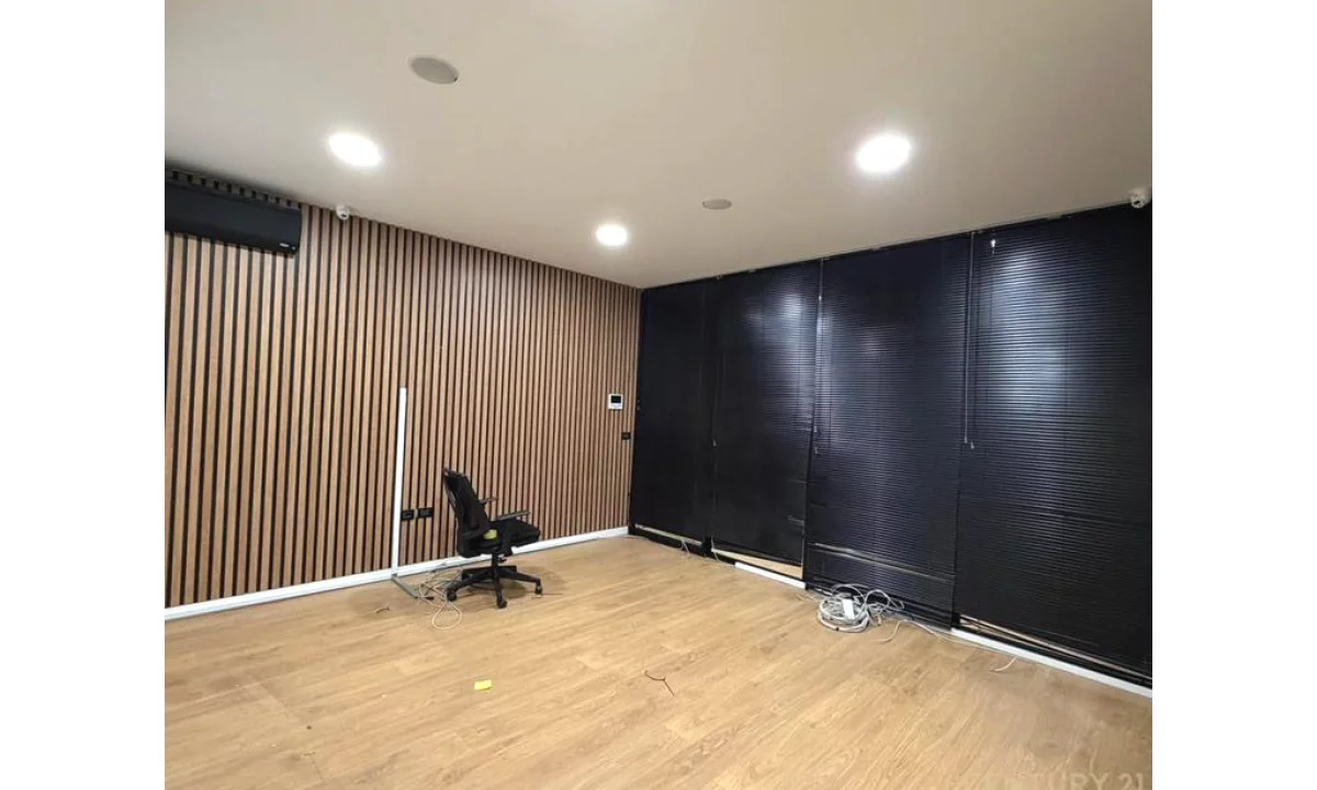 ZYRE ME QERA OPEN SPACE TE HILTON, PRANE DELIJORGJIT! 2,500 Euro /Muaj