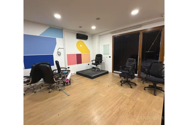 ZYRE ME QERA OPEN SPACE TE HILTON, PRANE DELIJORGJIT! 2,500 Euro /Muaj