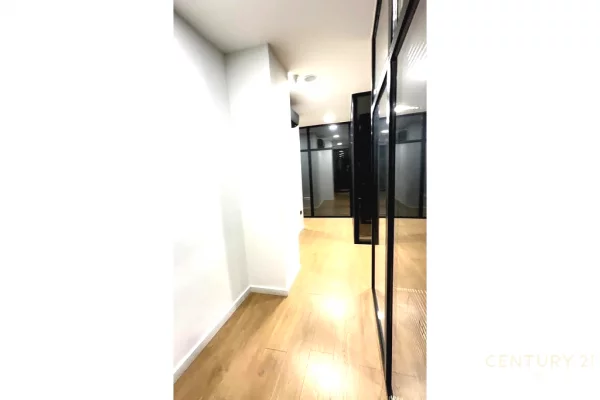 ZYRE ME QERA OPEN SPACE TE HILTON, PRANE DELIJORGJIT! 2,500 Euro /Muaj