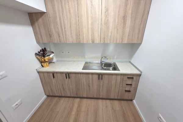 Shtepi me qera Apartament ne Tirane, 2+1, Mobilimi E mobiluar, Pagesa 1,500  Euro.