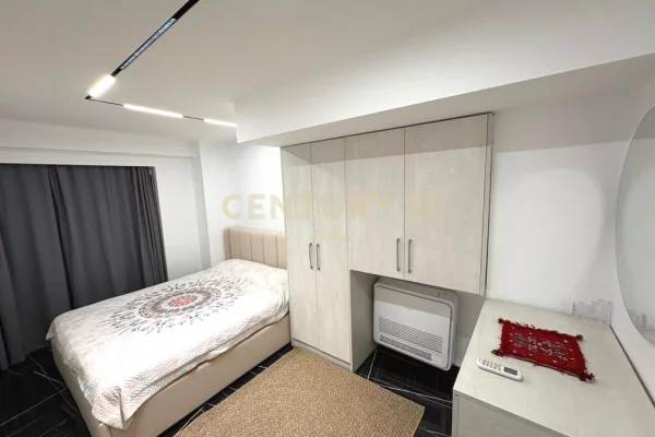 Appartamento in affitto a Tirana 2+1, Arredato