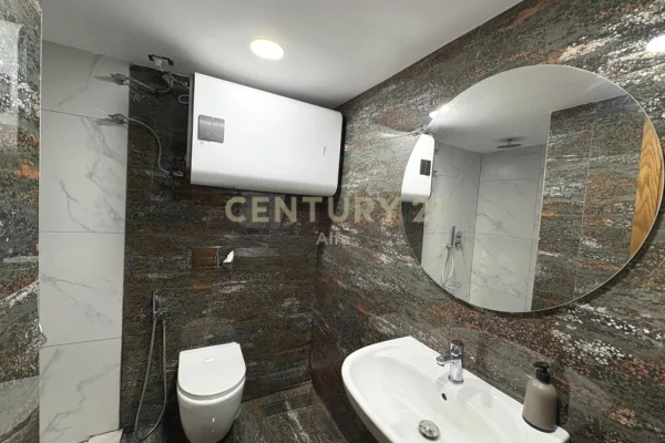 Appartamento in affitto a Tirana 2+1, Arredato