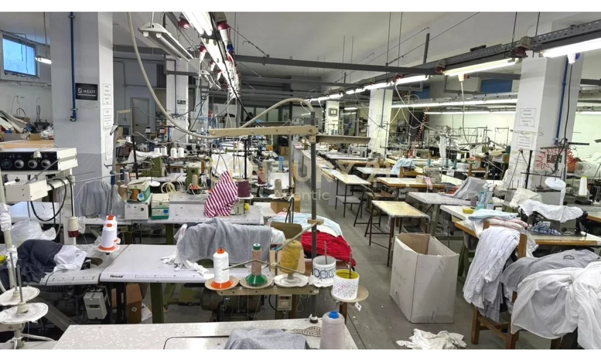 Shitet Aktiviteti Rrobaqepsi Ne Shkozet 60,000 Euro