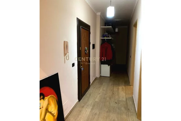 Appartamento in affitto a Tirana 2+1, Arredato