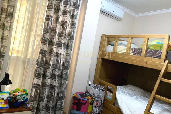 Appartamento in affitto a Tirana 2+1, Arredato