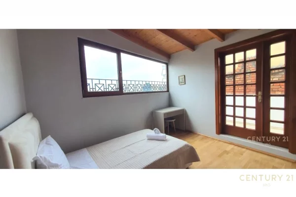 Appartamento in affitto a Tirana 3+1, Arredato