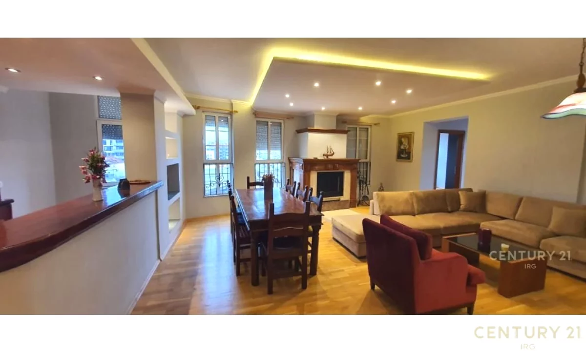 Appartamento in affitto a Tirana 3+1, Arredato