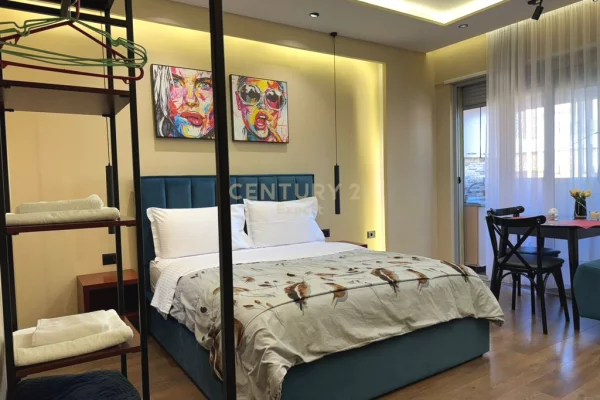 Shtepi ne shitje Apartament ne Tirane, Garsoniere, Mobilimi E mobiluar, Pagesa 114,000  Euro.