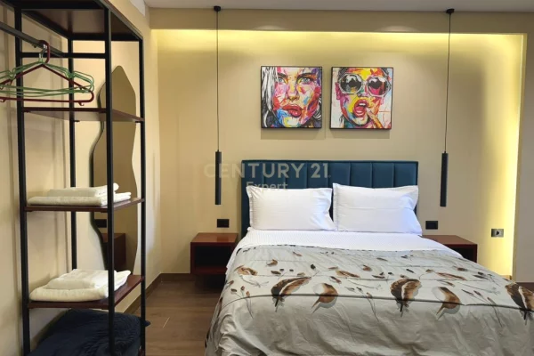 Shtepi ne shitje Apartament ne Tirane, Garsoniere, Mobilimi E mobiluar, Pagesa 114,000  Euro.