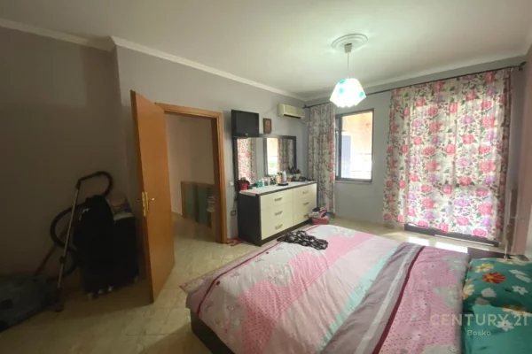 Apartament 3+1+2 për Shitje te Kompleksi Grand, Ish Tregu Elektrik, Tiranë 250,000 €