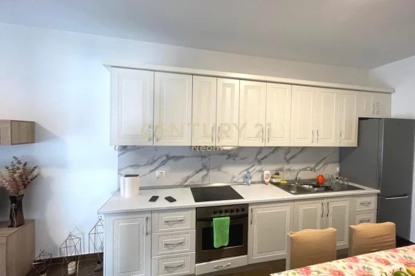 Shtepi me qera Apartament ne Tirane, 2+1, Mobilimi E mobiluar, Pagesa 650  Euro.