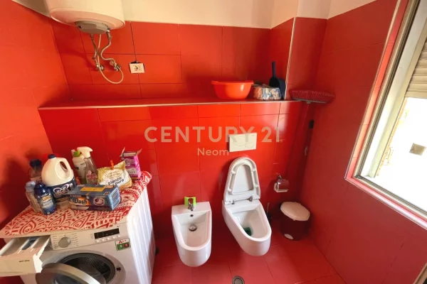 Shtepi me qera Apartament ne Tirane, 2+1, Mobilimi E mobiluar, Pagesa 650  Euro.