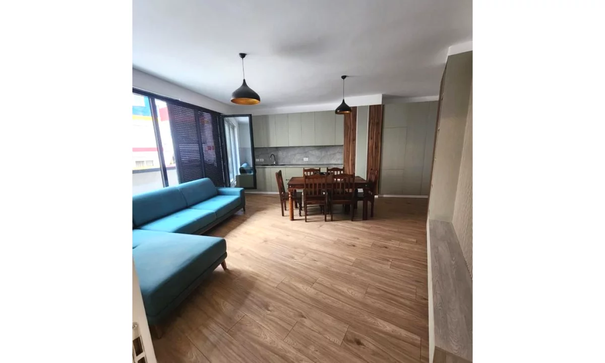 Shtepi me qera Apartament ne Tirane, 2+1, Mobilimi E mobiluar, Pagesa 950  Euro.