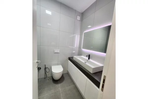 Shtepi me qera Apartament ne Tirane, 2+1, Mobilimi E mobiluar, Pagesa 950  Euro.