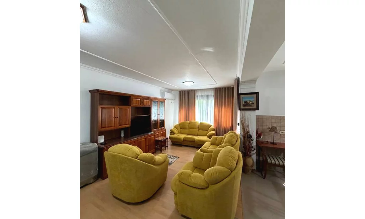 Shtepi me qera Apartament ne Tirane, 2+1, Mobilimi E mobiluar, Pagesa 1,200  Euro.