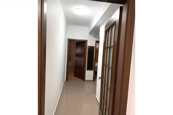 Shtepi me qera Apartament ne Tirane, 2+1, Mobilimi E mobiluar, Pagesa 1,200  Euro.