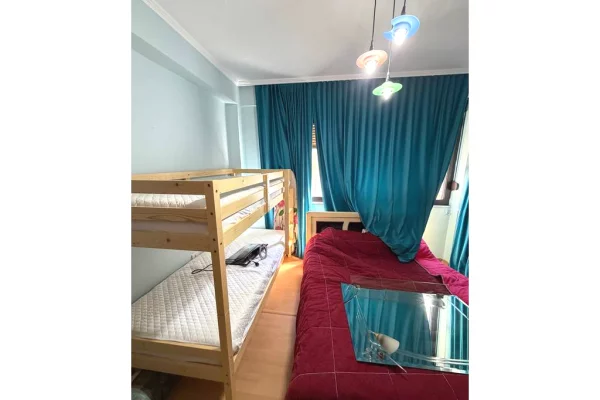 Shtepi me qera Apartament ne Tirane, 2+1, Mobilimi E mobiluar, Pagesa 1,200  Euro.