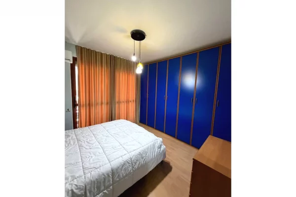 Shtepi me qera Apartament ne Tirane, 2+1, Mobilimi E mobiluar, Pagesa 1,200  Euro.