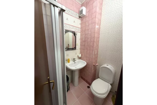 Shtepi me qera Apartament ne Tirane, 2+1, Mobilimi E mobiluar, Pagesa 1,200  Euro.