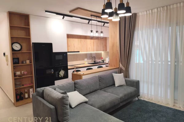 Shtepi me qera Apartament ne Tirane, 3+1, Mobilimi E mobiluar, Pagesa 750  Euro.