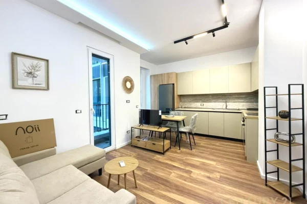 APARTAMENT 1+1 PER QIRA TEK KOMUNA E PARISIT! 700 € /Muaj