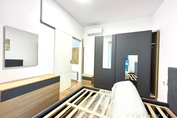 Shtepi me qera Apartament ne Tirane, 1+1, Mobilimi E mobiluar, Pagesa 700  Euro.