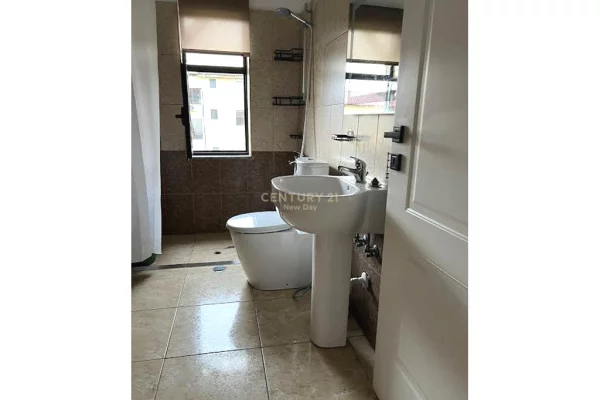 Shtepi ne shitje Apartament ne Tirane, 1+1, Mobilimi E mobiluar, Pagesa 160,000  Euro.