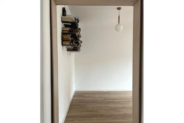 Shtepi ne shitje Apartament ne Tirane, 1+1, Mobilimi E mobiluar, Pagesa 160,000  Euro.