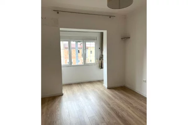 Shtepi ne shitje Apartament ne Tirane, 1+1, Mobilimi E mobiluar, Pagesa 160,000  Euro.