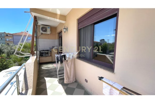 Shtepi ne shitje Shtepi Private ne Durres, 4+1, Mobilimi E mobiluar, Pagesa 295,000  Euro.