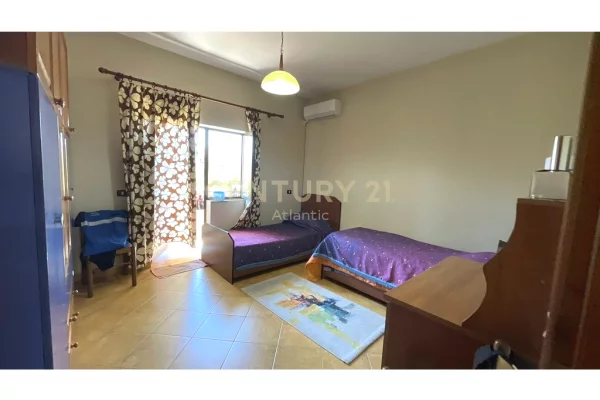 Shtepi ne shitje Shtepi Private ne Durres, 4+1, Mobilimi E mobiluar, Pagesa 295,000  Euro.