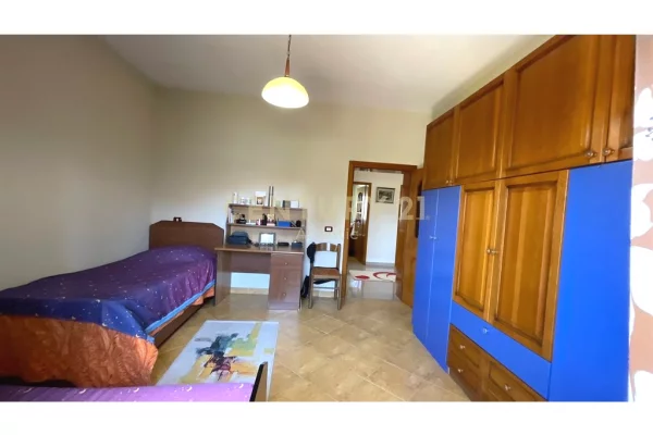 Shtepi ne shitje Shtepi Private ne Durres, 4+1, Mobilimi E mobiluar, Pagesa 295,000  Euro.