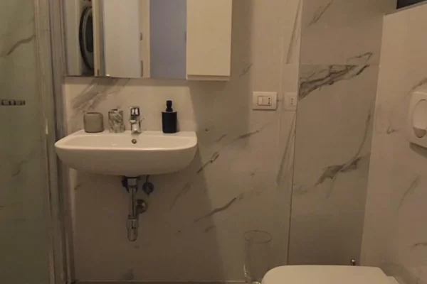 Shtepi me qera Apartament ne Tirane, 2+1, Mobilimi E mobiluar, Pagesa 1,500  Euro.