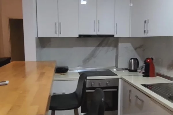 Shtepi me qera Apartament ne Tirane, 2+1, Mobilimi E mobiluar, Pagesa 1,500  Euro.