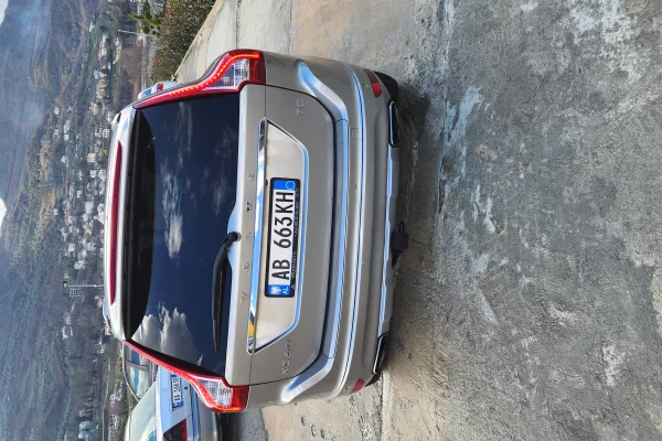 Auto in Vendita a Tirana, Volvo, 2015 Benzine,Kambio Automatik Pagamento 11,000  Euro.