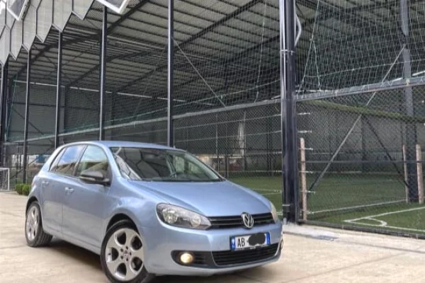 Auto in Vendita a Tirana - 6,500,000 Leke