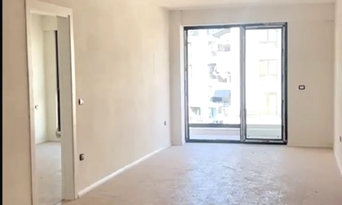 Appartamento in vendita a Tirana 1+1, Vuoto