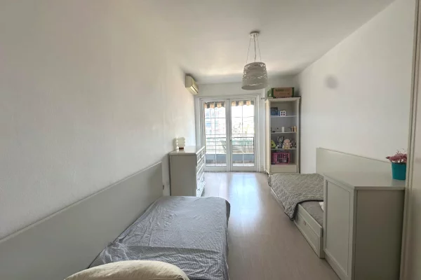 Shtepi me qera Apartament ne Tirane, 2+1, Mobilimi E mobiluar, Pagesa 80,000  Leke.