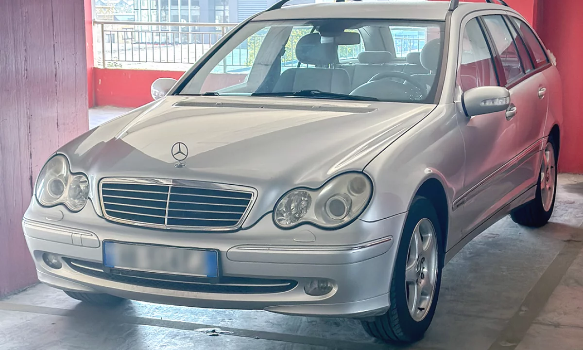 Auto in Vendita a Tirana, Mercedes-Benz, 2003 gasoline-gas,Kambio Automatik Pagamento 3,200  Euro.