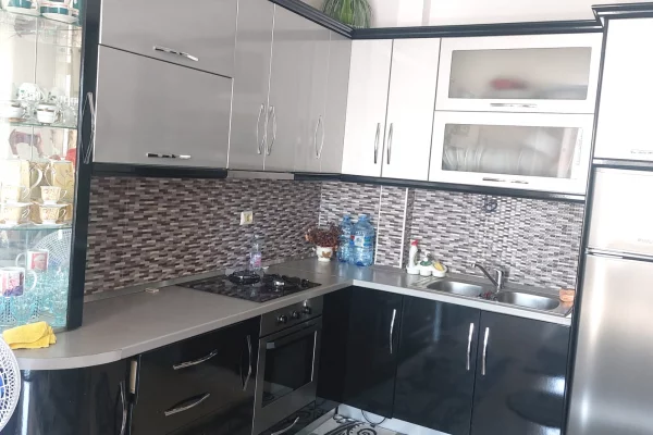 Shtepi ne shitje Apartament ne Pogradec, 1+1, Mobilimi E mobiluar, Pagesa 90,000  Euro.