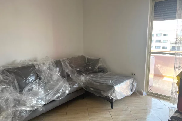Shtepi me qera Apartament ne Tirane, 1+1, Mobilimi E mobiluar, Pagesa 45,000  Leke.