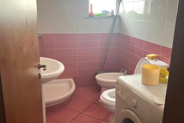 Shtepi me qera Apartament ne Tirane, 1+1, Mobilimi E mobiluar, Pagesa 45,000  Leke.